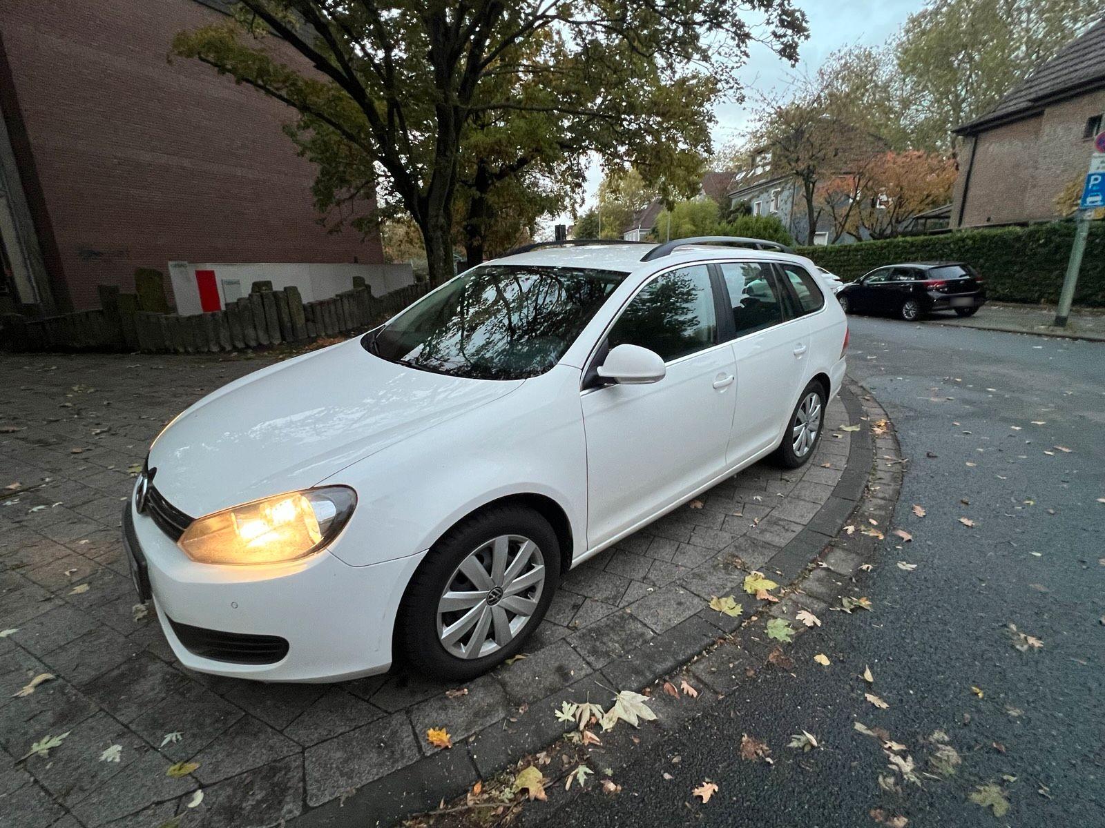 Volkswagen Golf 2012 — engine 140 HP (103kW)