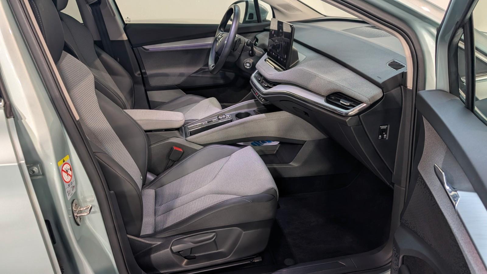 Skoda Enyaq 80 Loft ACC*LANE*KESSY*SIDE*SHZ*KAM*19"