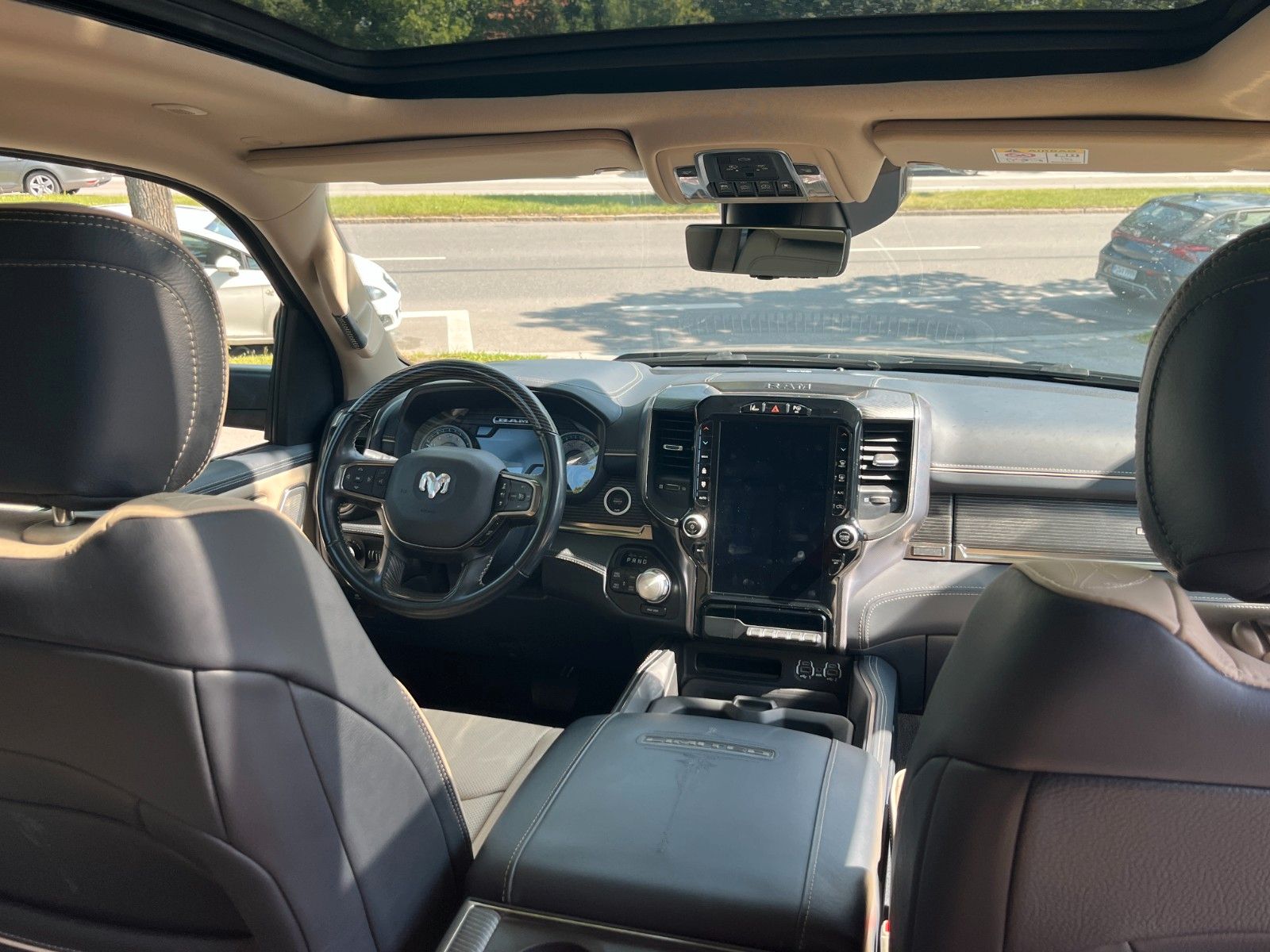 Fahrzeugabbildung Dodge RAM 1500 Limited  10"höher Alles Eingetragen!!!