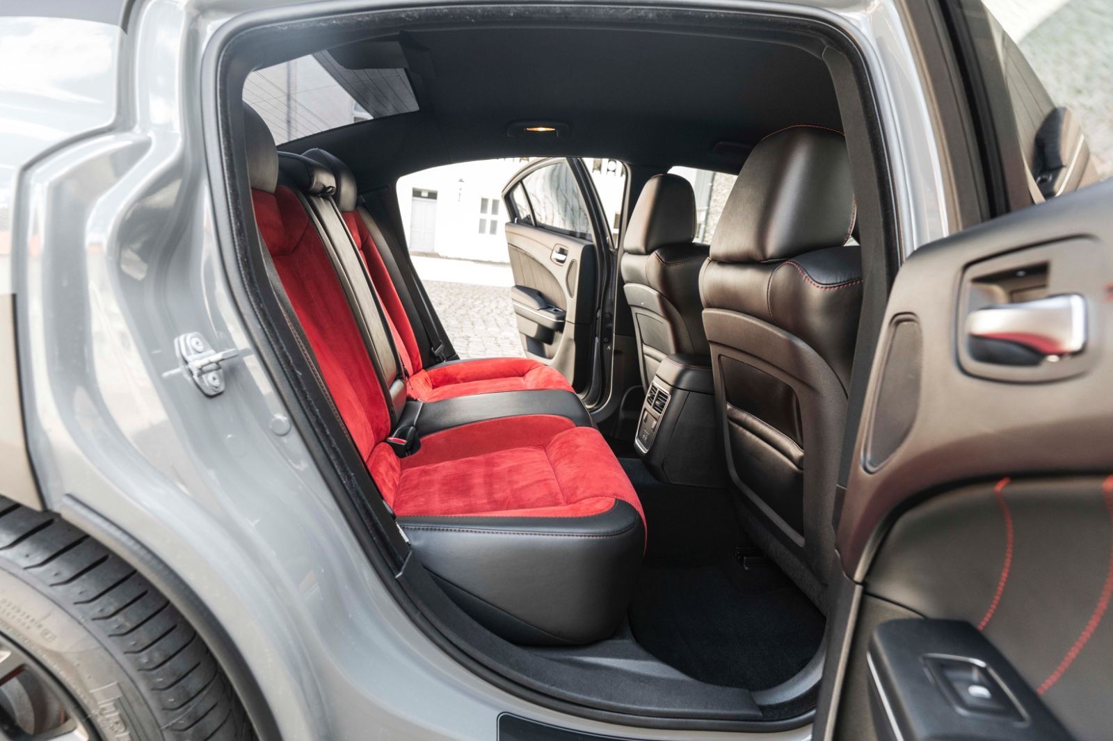 Fahrzeugabbildung Dodge Charger 6,4L SRT SCAT PACK H&K ACC CARPLAY TOTW