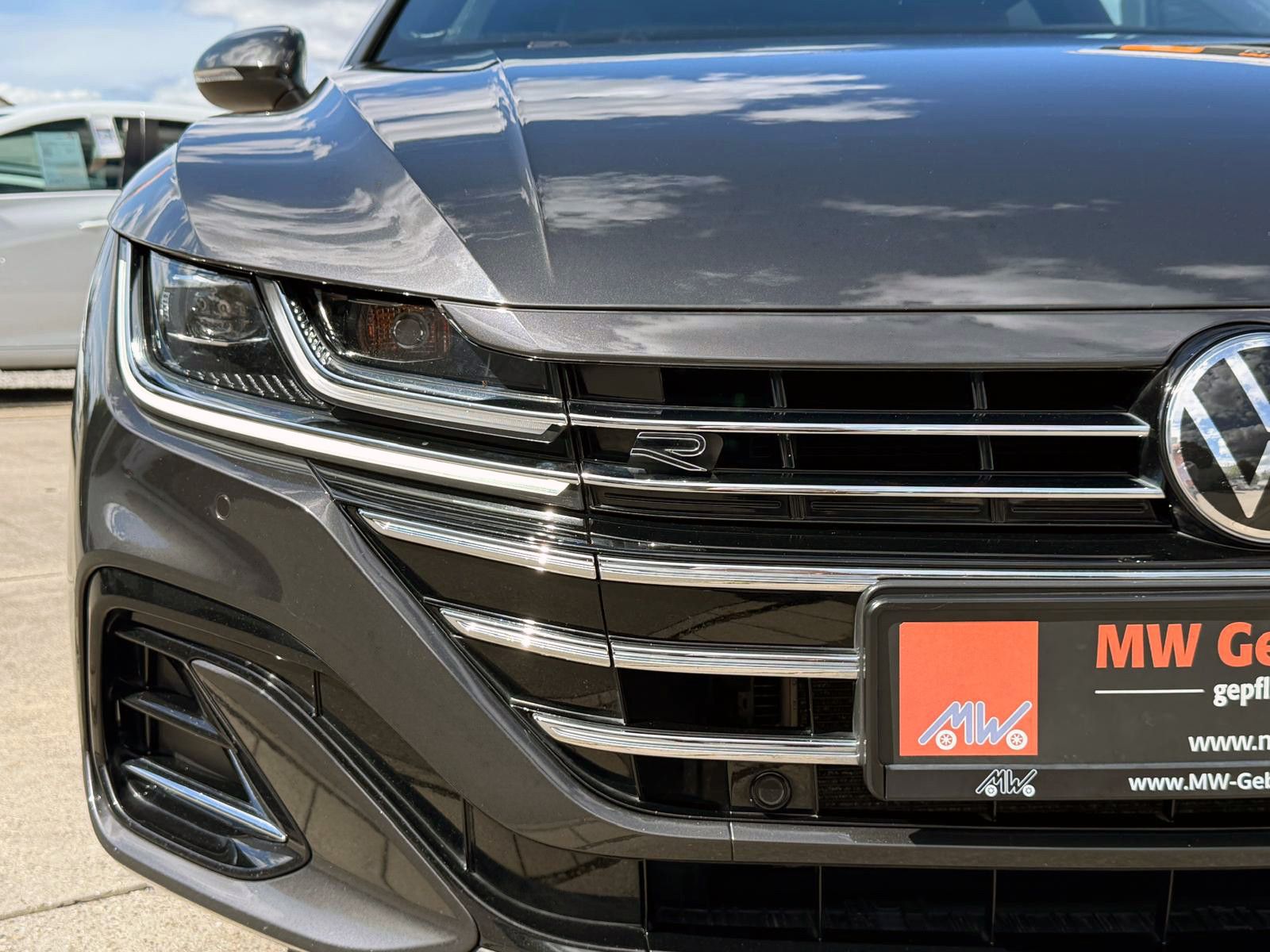 Fahrzeugabbildung Volkswagen Arteon SB 2.0TDI DSG R-Line 4M ACC KAM H&K AHK