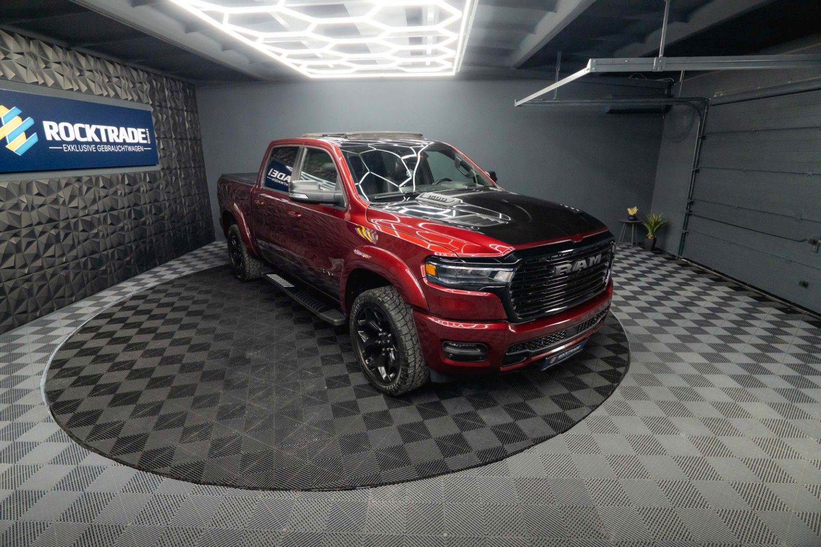 Fahrzeugabbildung Dodge RAM 5.7 V8 HEMI 4x4 LIMITED NightEdition Offroad