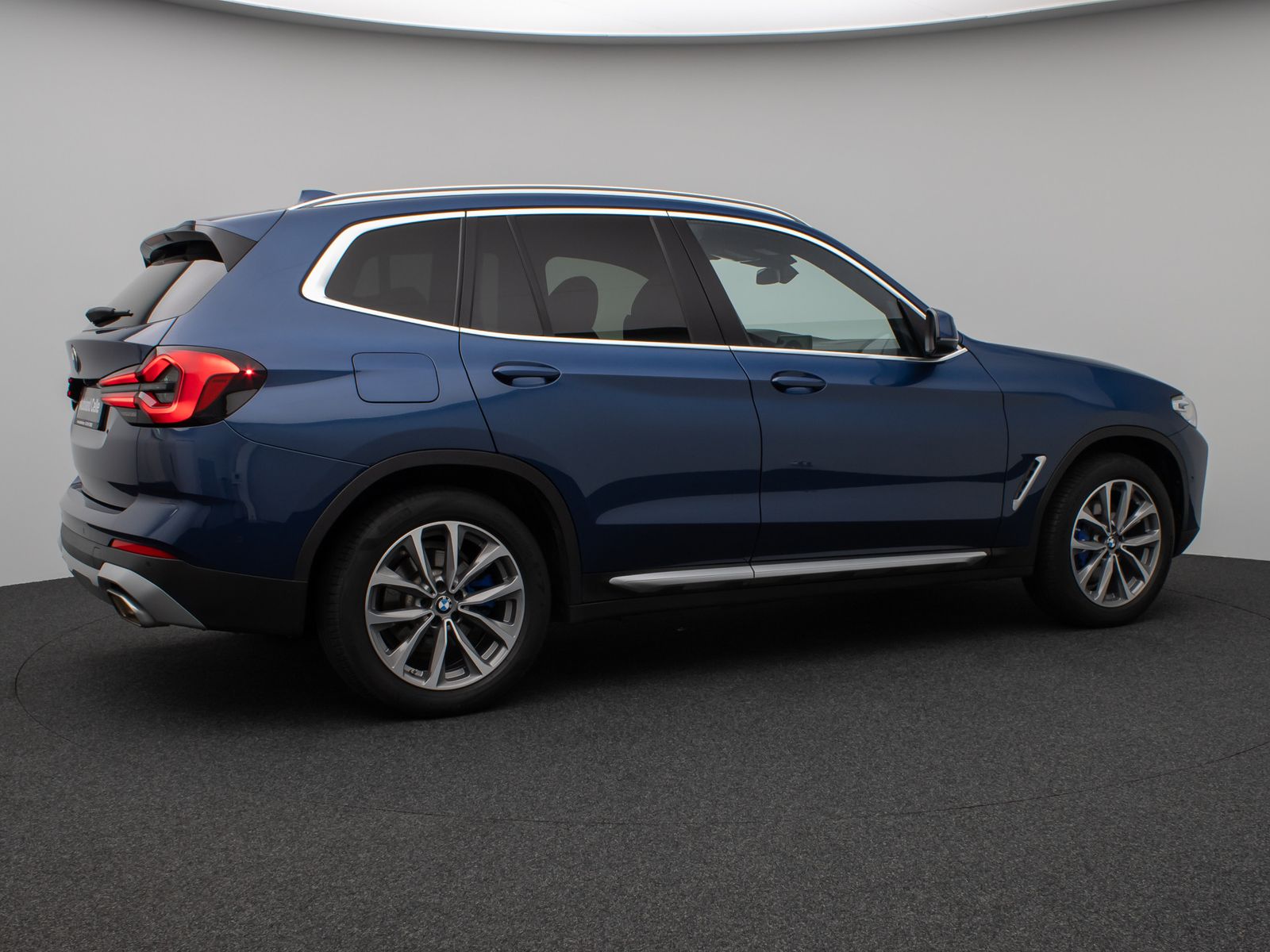 Fahrzeugabbildung BMW X3 xD30i Panorama Kamera DAB HiFi Sport 19Zoll