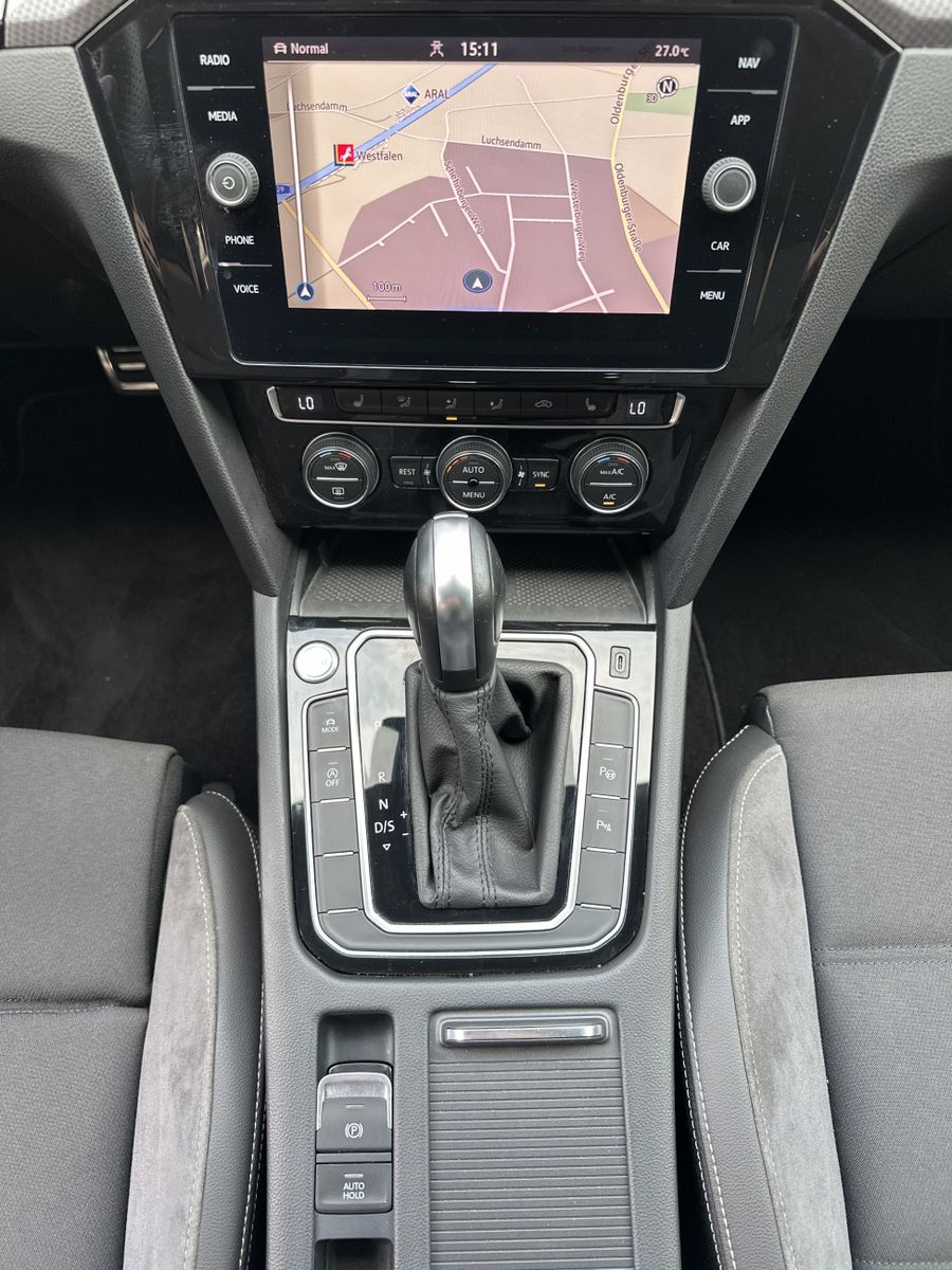 Fahrzeugabbildung Volkswagen Passat Alltrack 2.0 TDI DSG 4M NAV+LED+AHK+KAMER