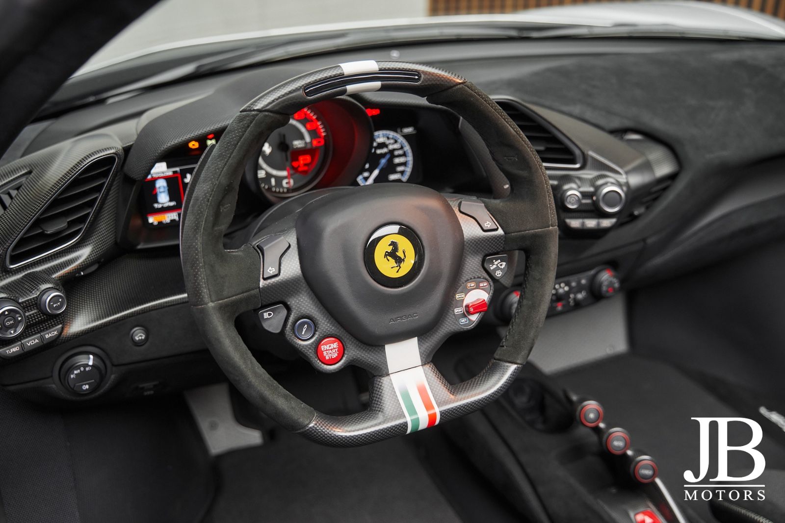 Fahrzeugabbildung Ferrari 488 Pista Spider Tailormade Special Carbon Lift