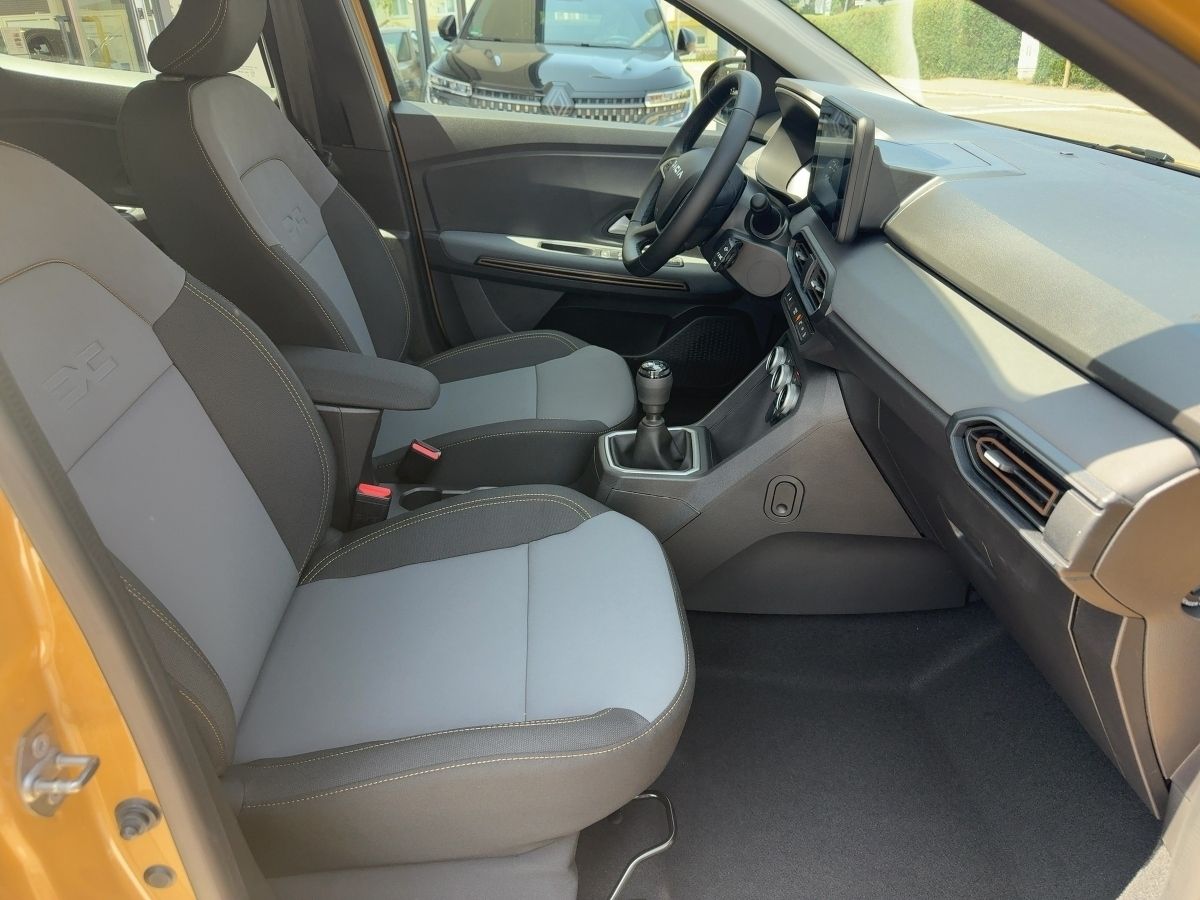 Fahrzeugabbildung Dacia Sandero Stepway Extreme+ TCe 110
