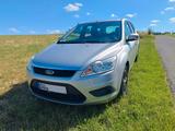 Ford Focus 1.6 Kombi, TÜV 04/27,  Navi, Kamera - Ford Focus aus 2010: 1.6