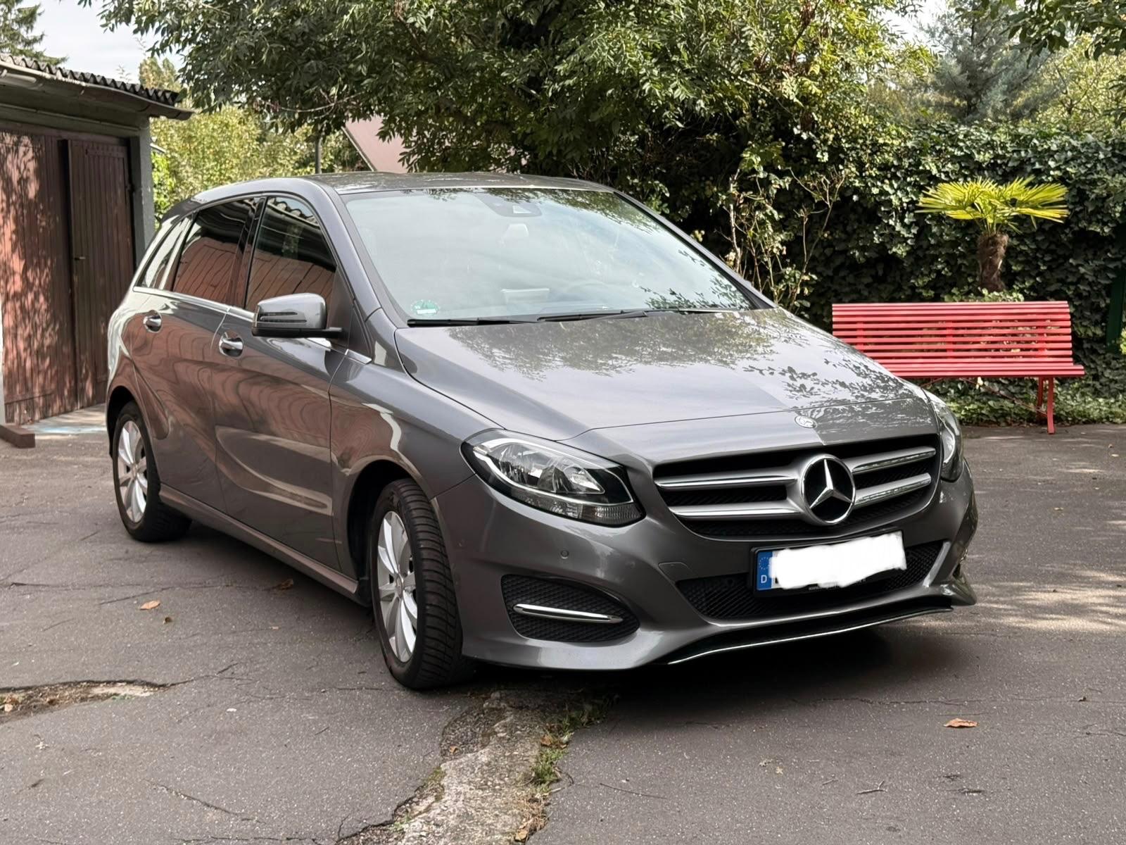 Mercedes-Benz B 200