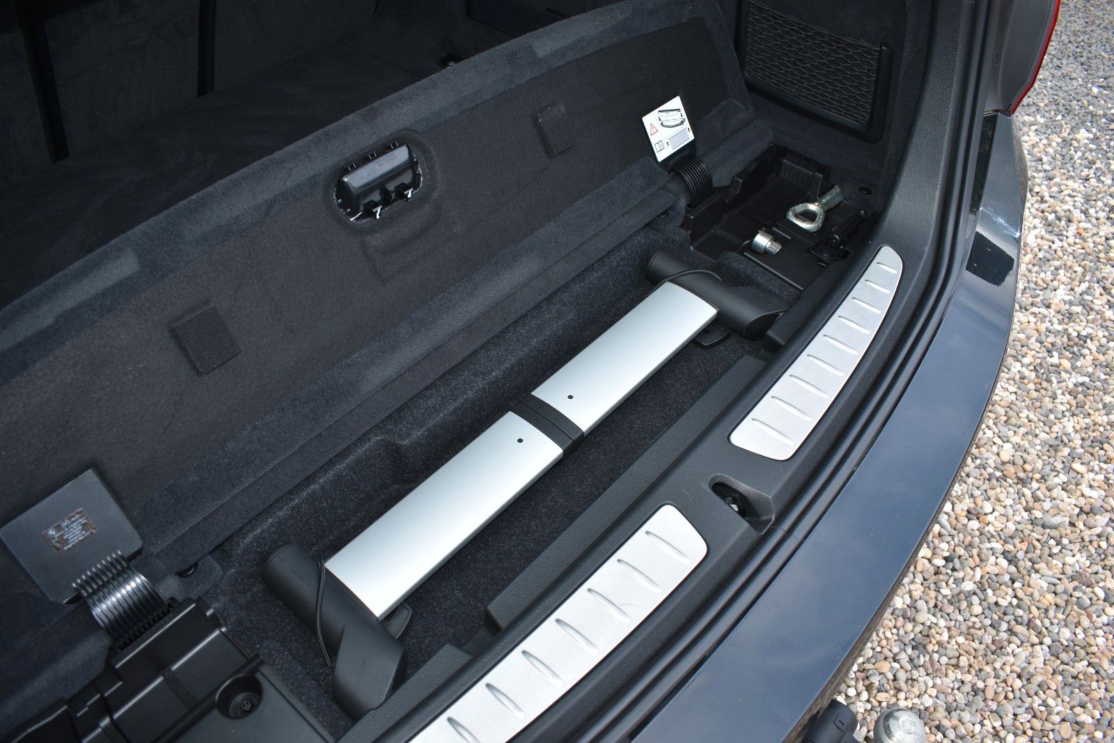 Fahrzeugabbildung BMW 320i Touring Sport Line Sportautom.AHK LED Pano