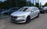 Skoda Superb Combi 2.0 TDI DSG Style *Matrix*Navi*AHK - silberne Skoda Superb