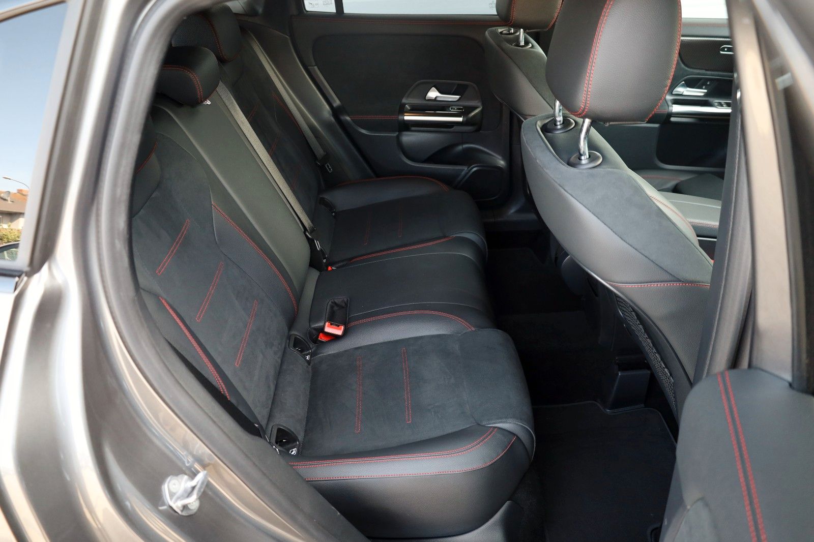 Fahrzeugabbildung Mercedes-Benz GLA 200 d AMG line, T.Leder,Navi,LED,SH,Kamera