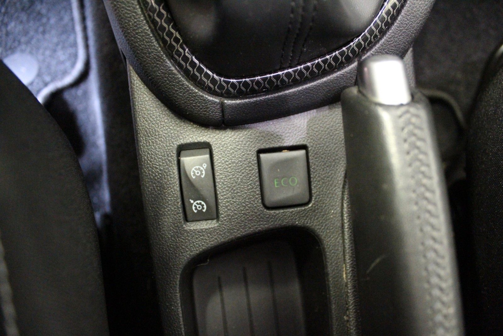 Fahrzeugabbildung Renault Clio TCe 90 IBose Edition *Navi*Klima*PDC*