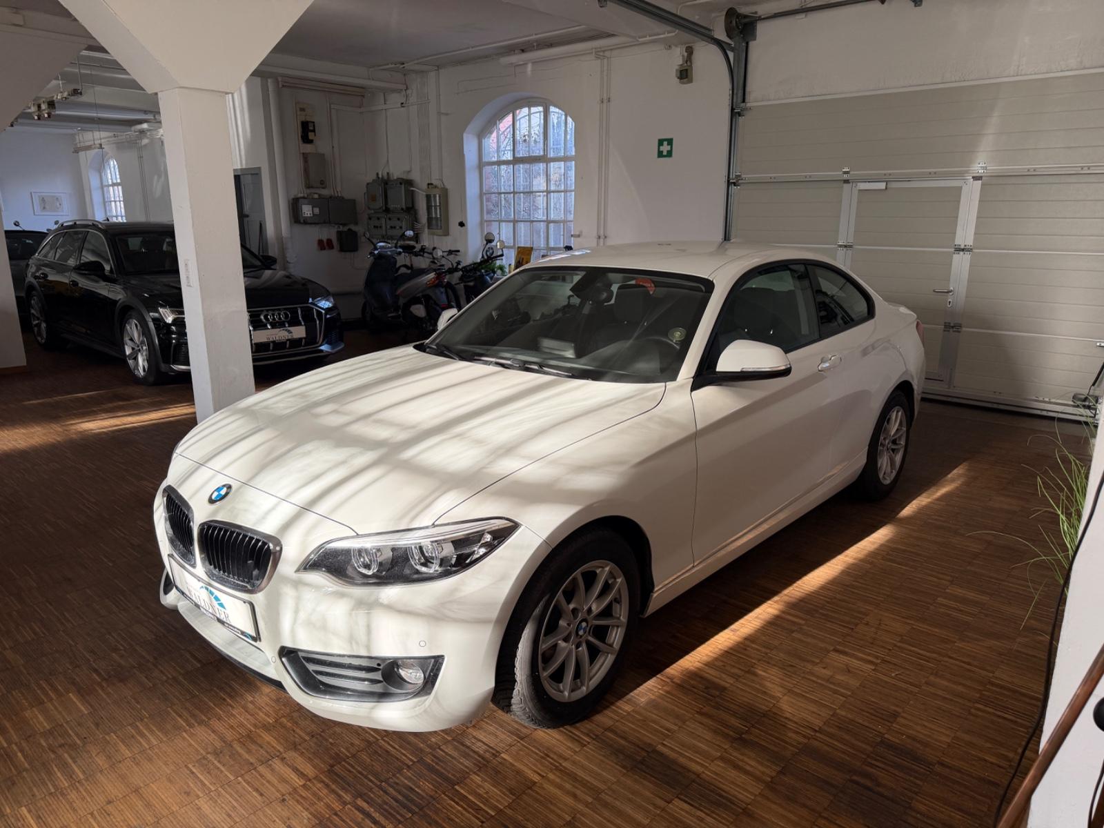 BMW 220i Coupe*NavProf*PDC*Automatik*LED