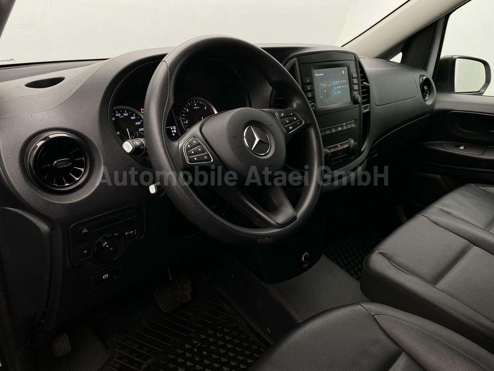 Fahrzeugabbildung Mercedes-Benz Vito Tourer Lang 114 Automatik 2xKLIMA 2146