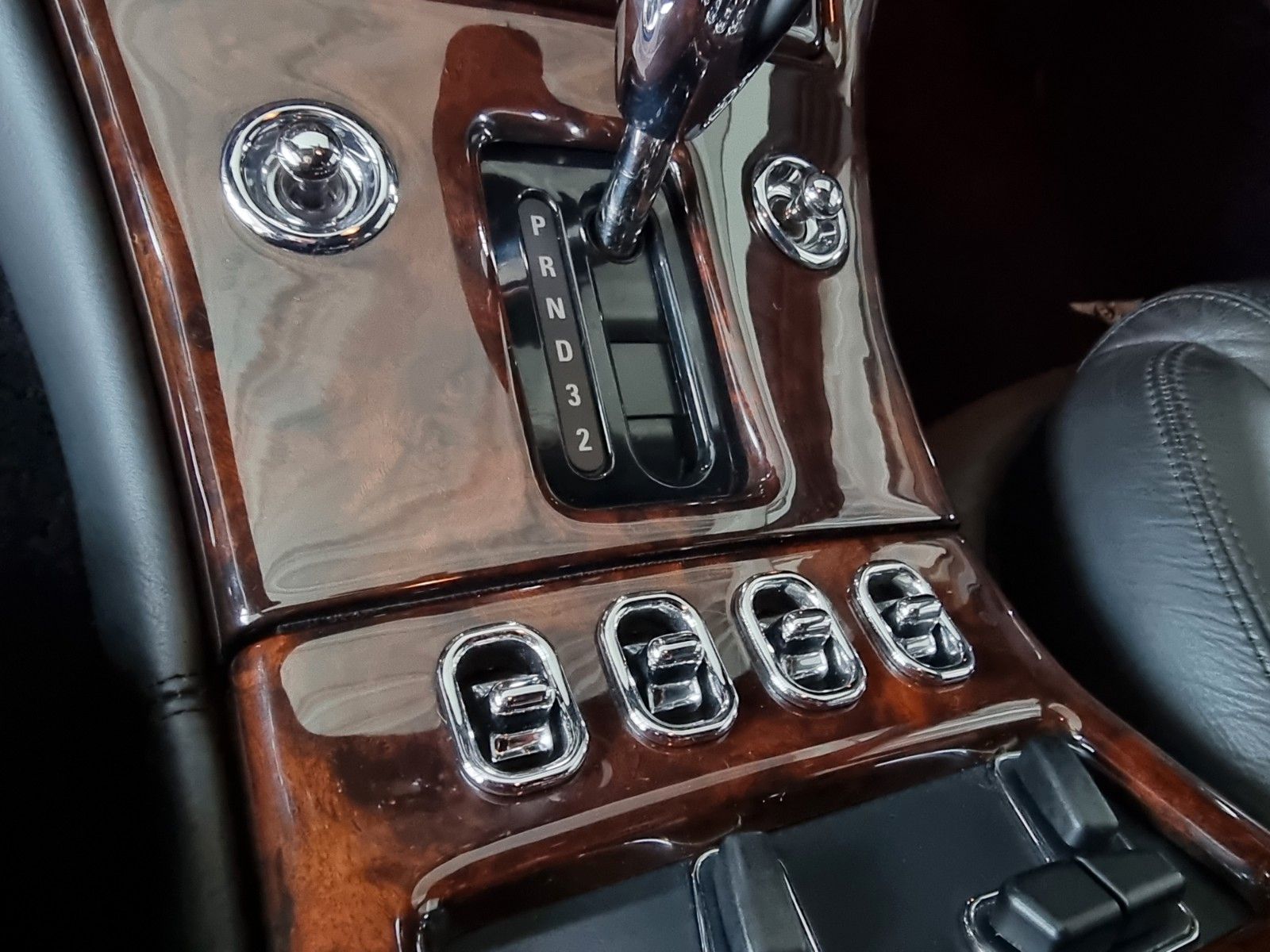 Fahrzeugabbildung Bentley Arnage/2. Hand/Erstlack/Kpl. Historie/Sammler