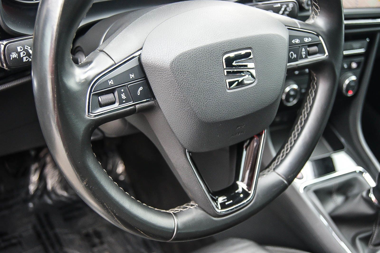 Fahrzeugabbildung SEAT Ateca 1.4TSI Xcellence LEDER NAVI 360°KAMERA ACC