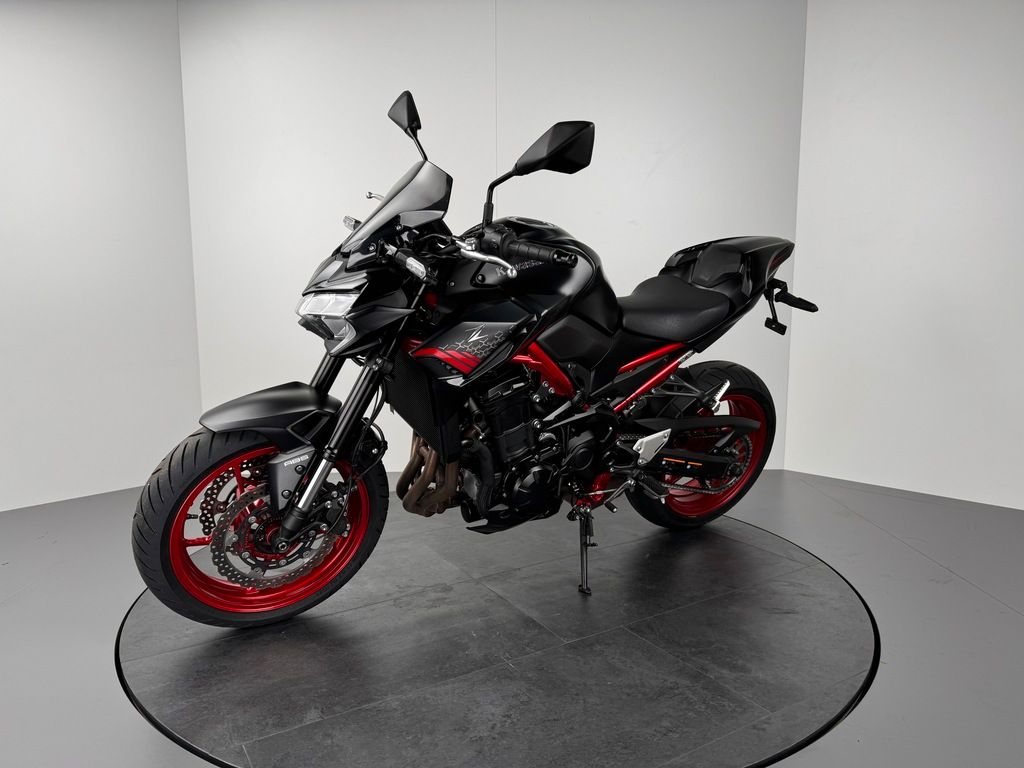 Fahrzeugabbildung Kawasaki Z900 *AKRA *KURZES HECK *NEUWERTIG