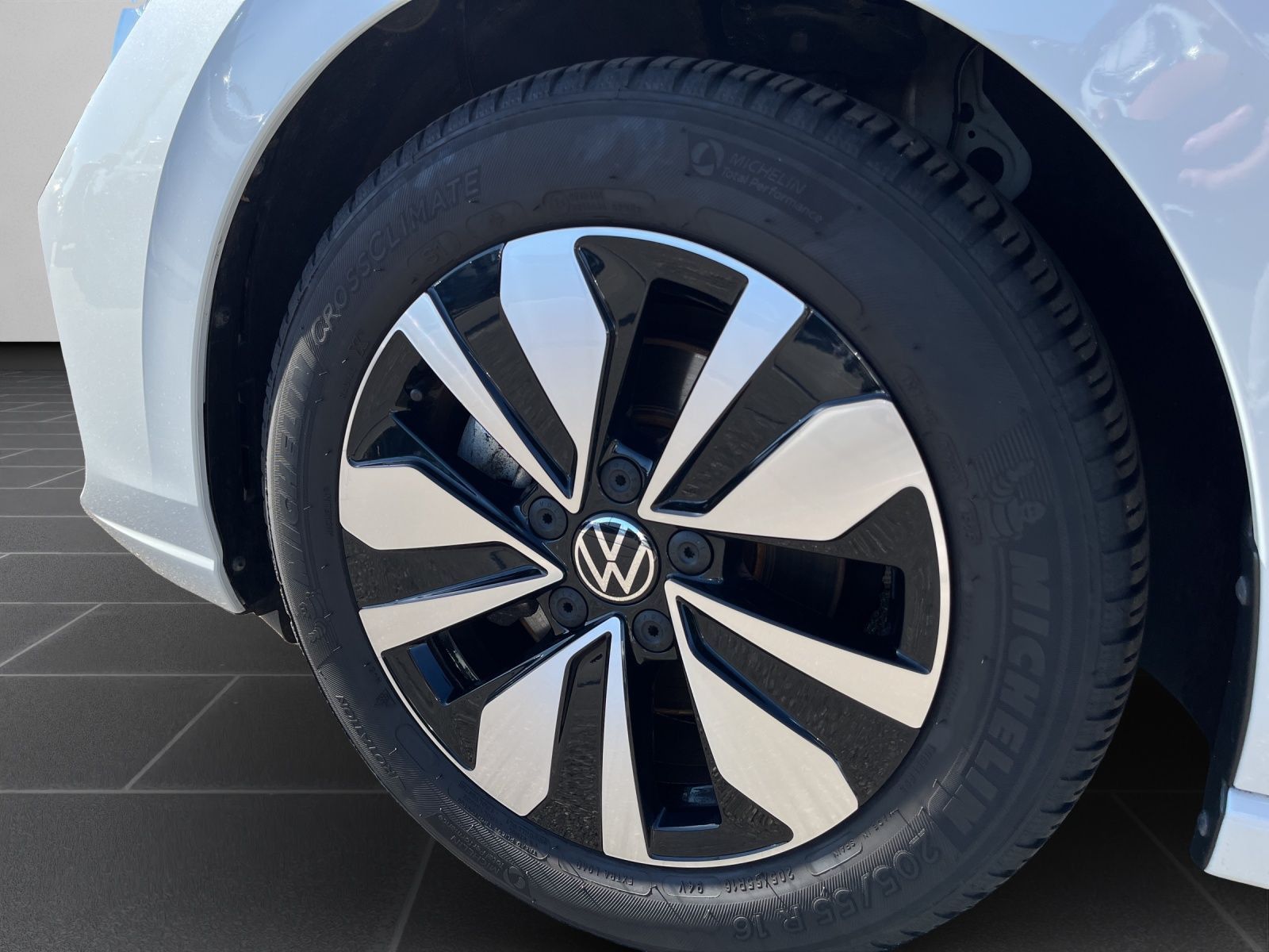 Volkswagen Golf - Bild 9