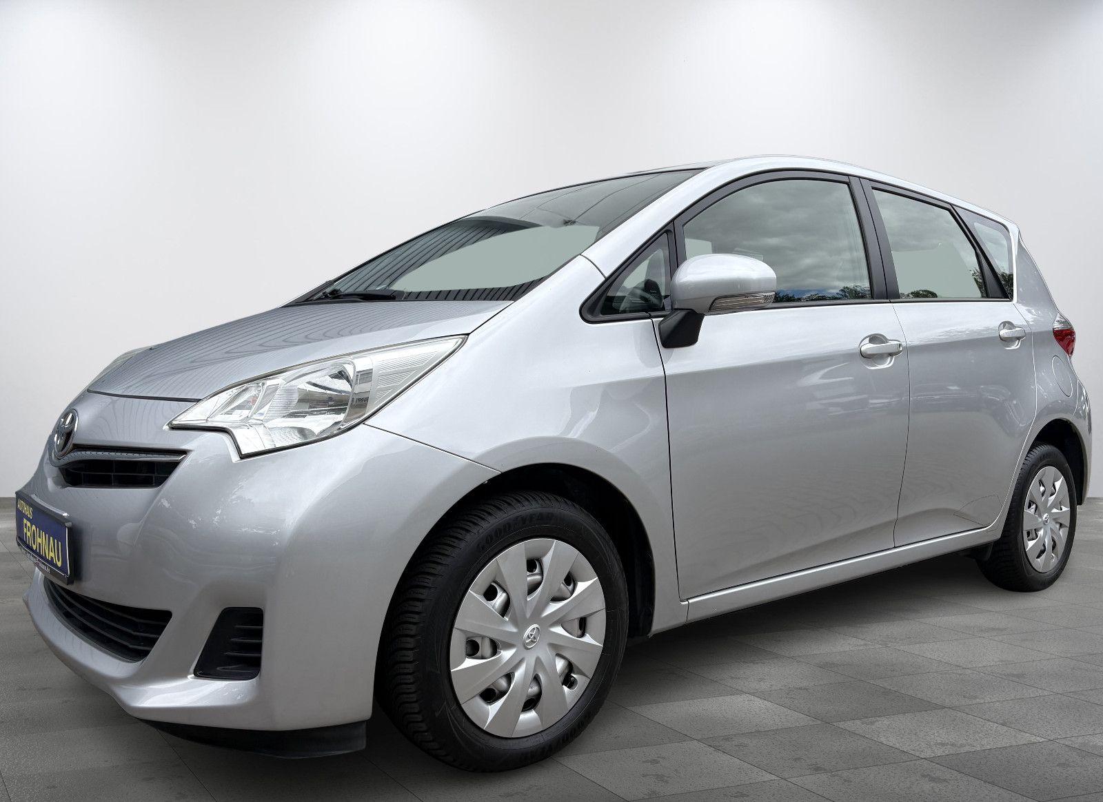 Toyota Toyota Verso-S Life Automatik Kamera Klima Radio B