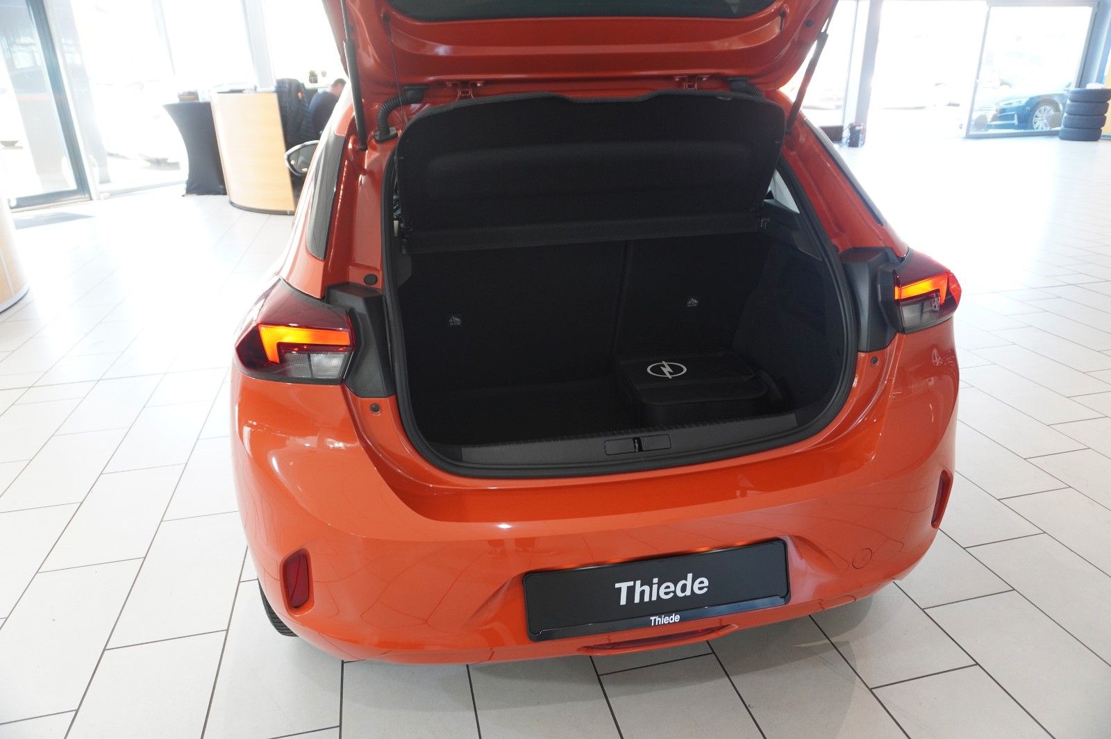 Fahrzeugabbildung Opel Corsa-e F EDITION 7KW NAVI/VIRT/DAB/TEMP/WÄRMEP