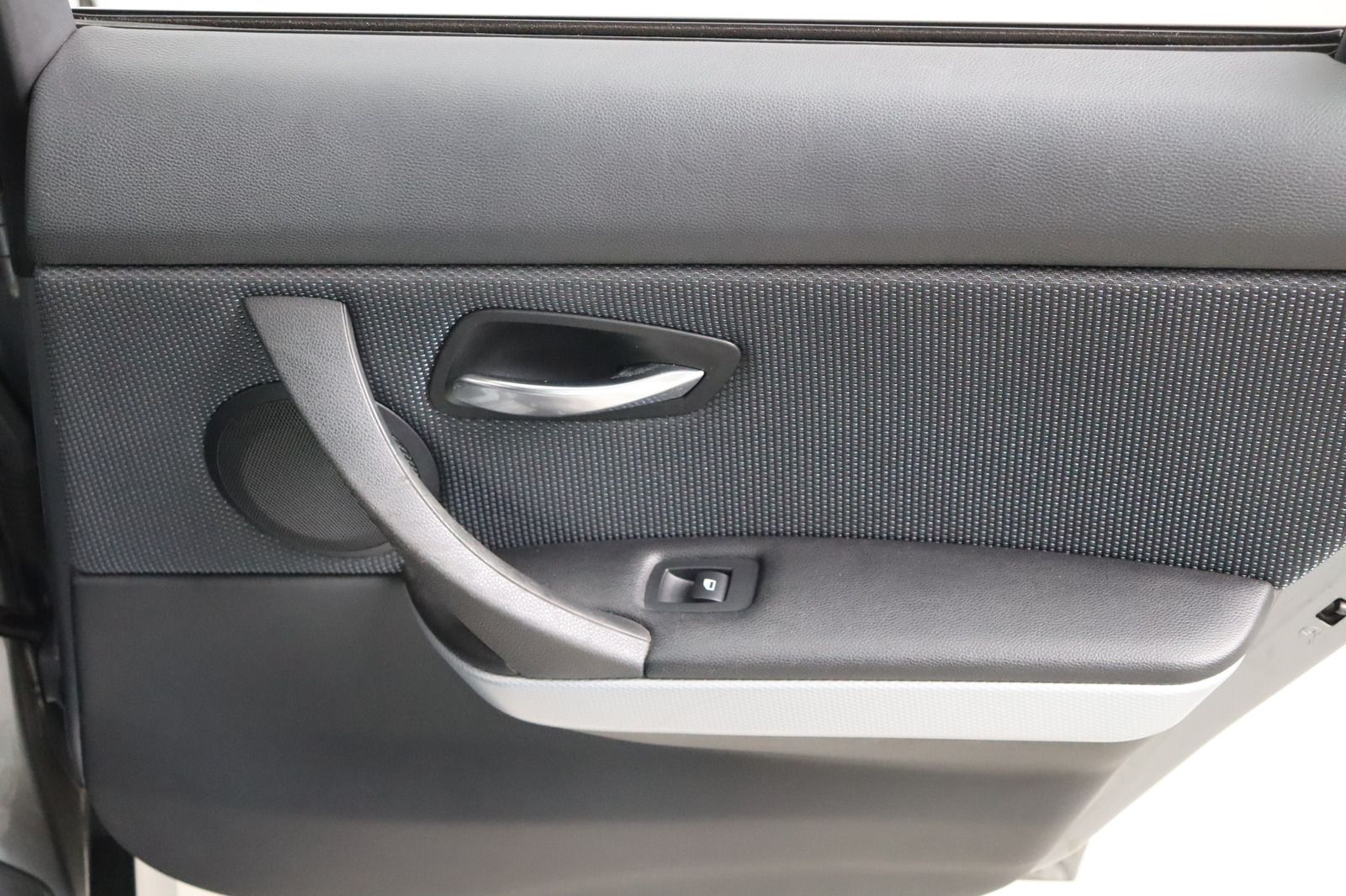 Fahrzeugabbildung BMW 320 d xDrive M-Paket * Xenon * Navi * Alcantara