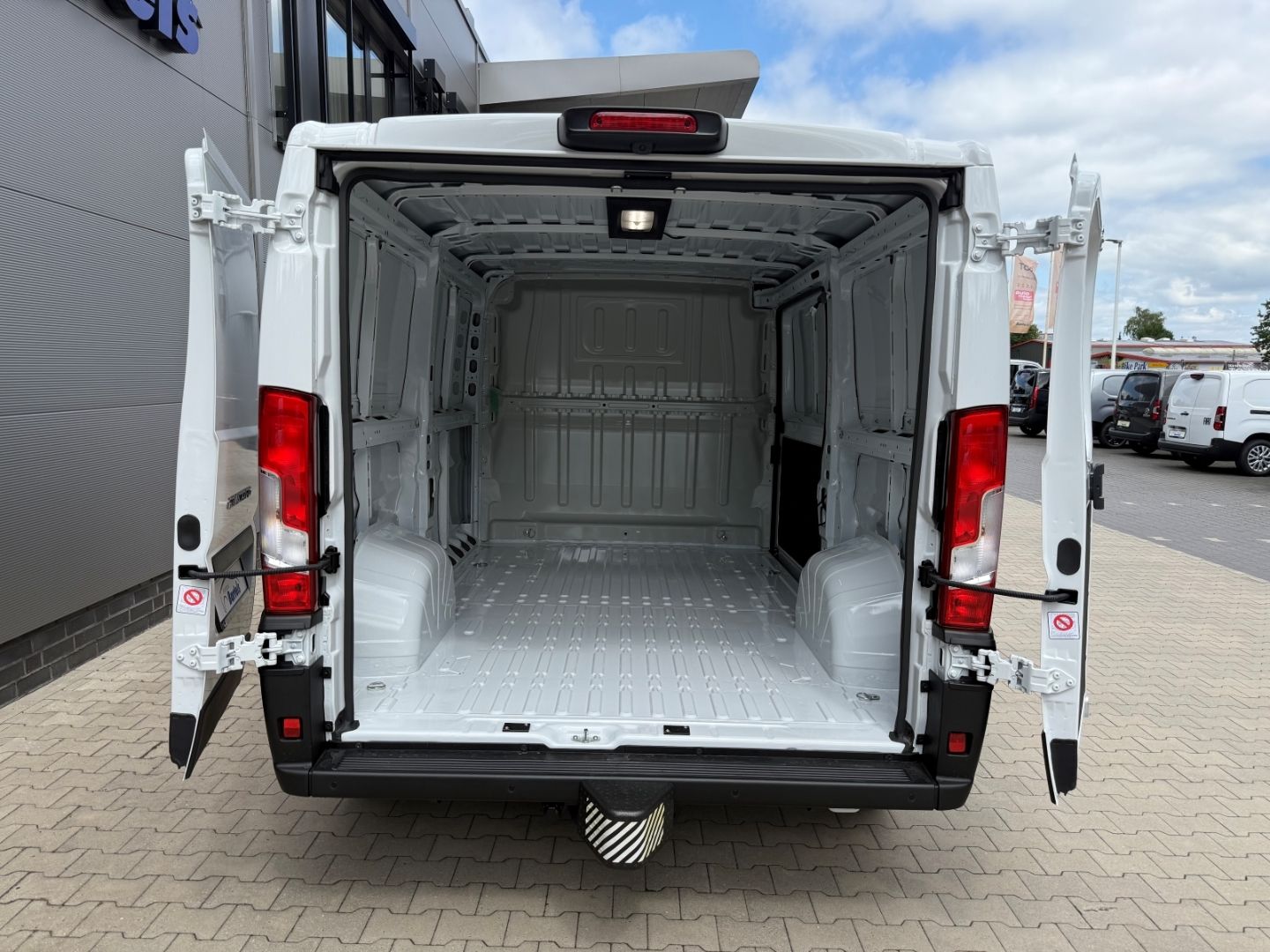 Fahrzeugabbildung Fiat Ducato Kastenwagen L2H1 Multijet 33 L2 H1 Kawa