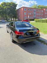 Mercedes-Benz E 200  61.500 km  - Mercedes-Benz 200: K