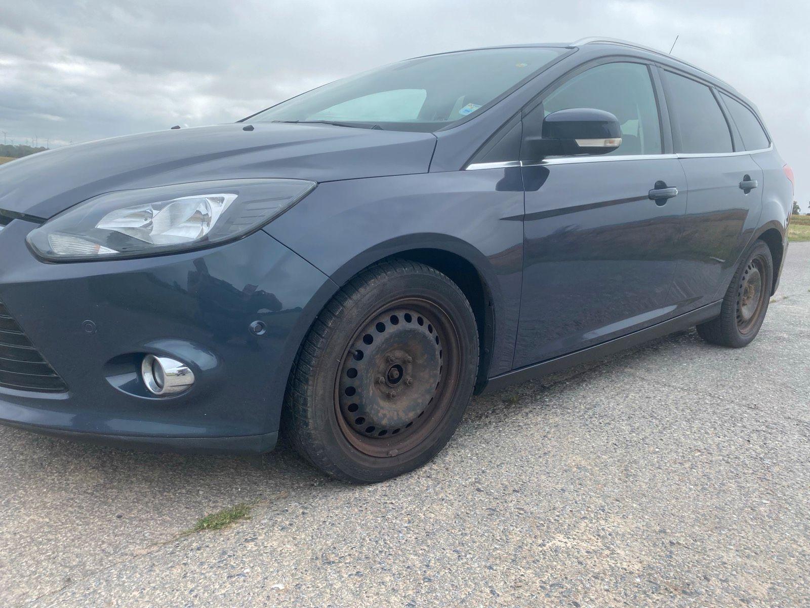 Ford Focus 2011 — engine 116 HP (85kW)