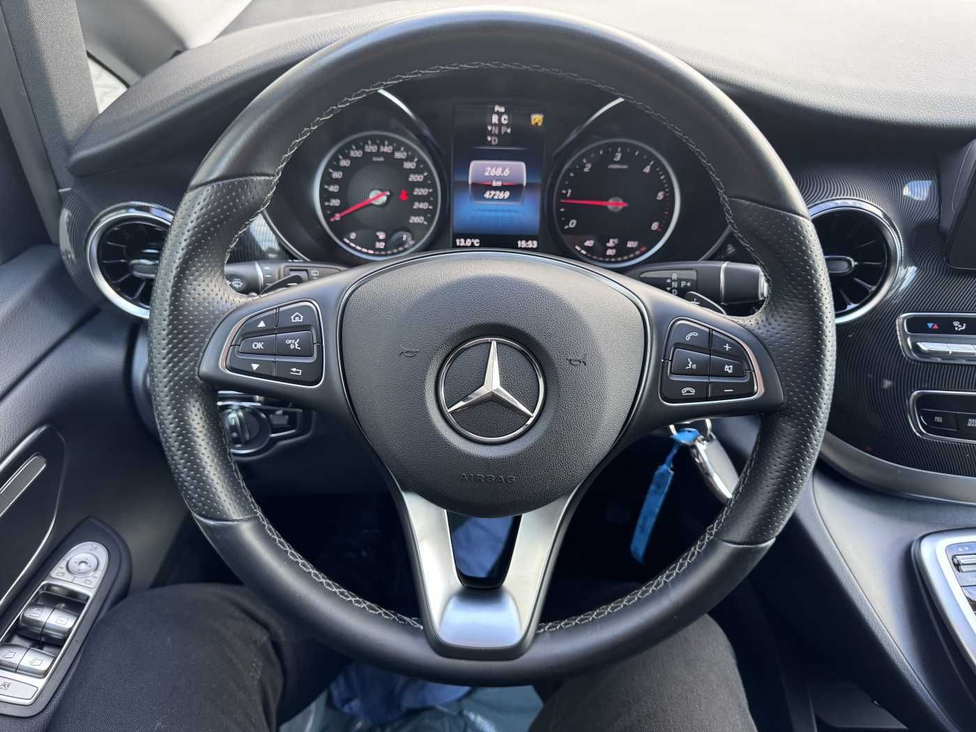 Fahrzeugabbildung Mercedes-Benz V 300 d EDITION 7Sitze MBUX LED Kamera
