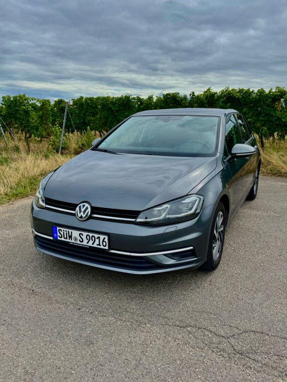 Image of Volkswagen Golf