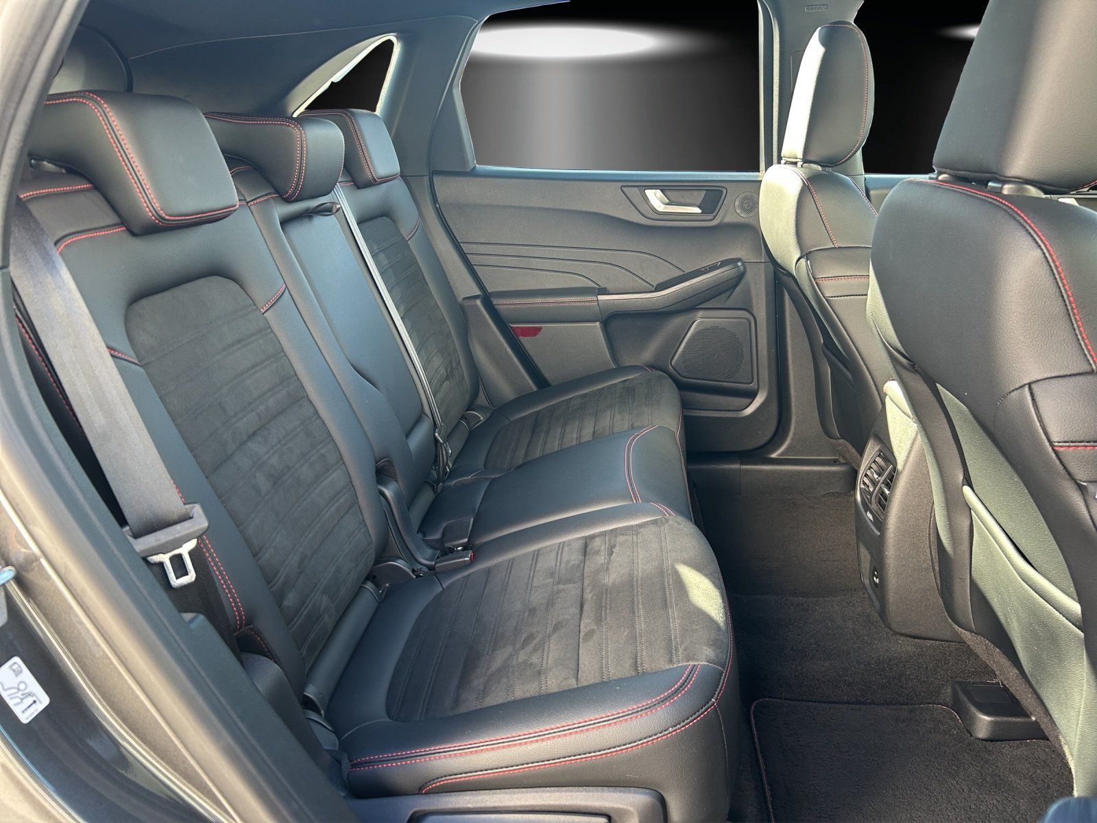 Fahrzeugabbildung Ford Kuga 2.5 PHEV ST-Line X Aut./LED/KAMERA/NAVI/ACC