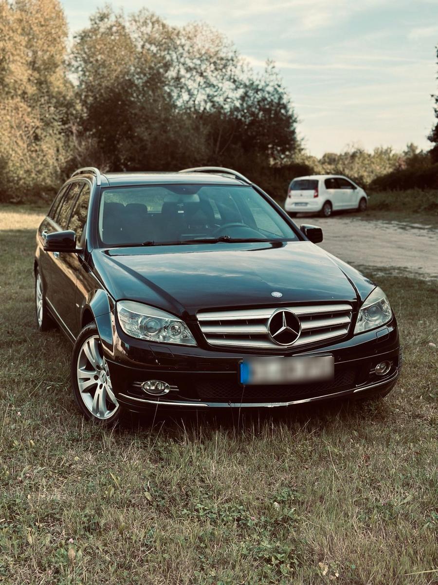 Mercedes-Benz C350 2009 — photo 11
