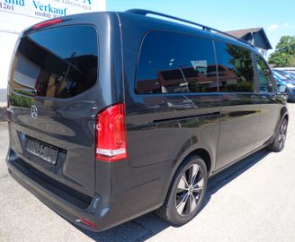 Mercedes V 220 - 8