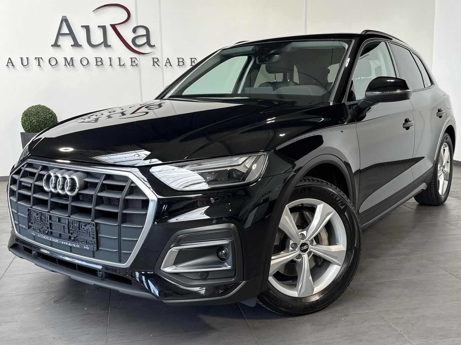Fahrzeugabbildung Audi Q5 50 TFSIe Quattro NAV+LED+AHK+PANO+LUFT+VCOCK