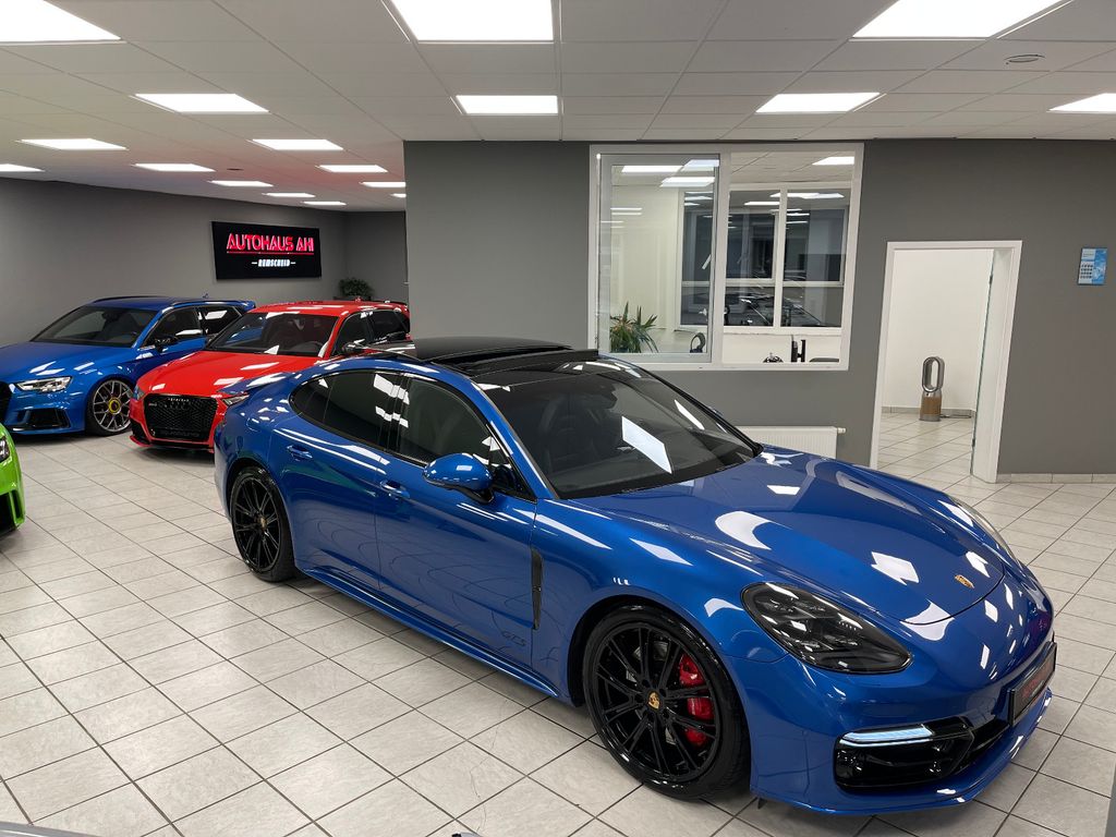 Image of Porsche Panamera