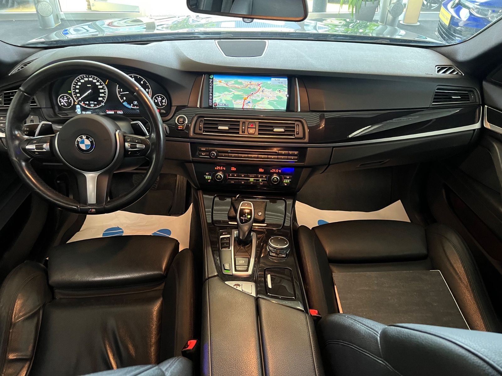 Fahrzeugabbildung BMW 530 5 Lim. M SPORT PAKET * LCI * HEAD-UP*