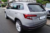 Skoda Karoq 1,5i CarPlay-PDach-AHK-Spur-PDC-Sitzh-AWR - Skoda Karoq