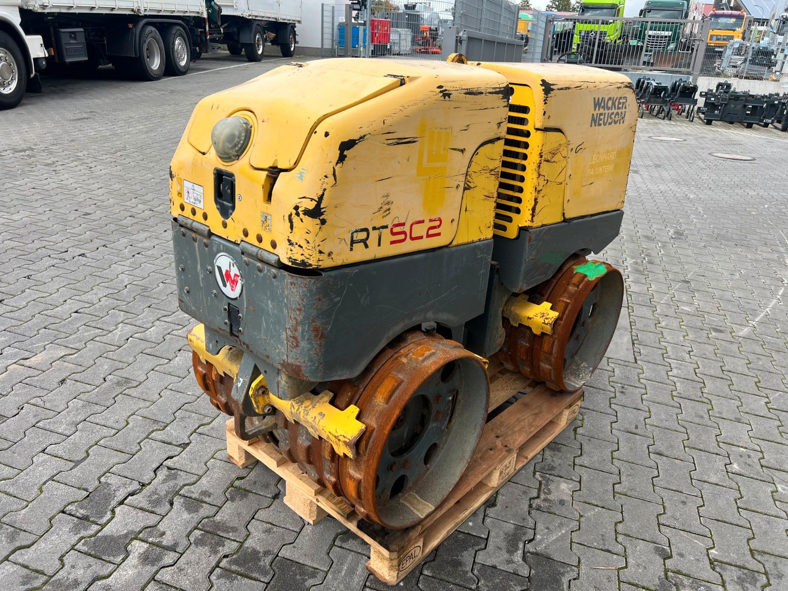 Fahrzeugabbildung Wacker Wacker Neuson RT 56 SC2 Grabenwalze / Funk /552h