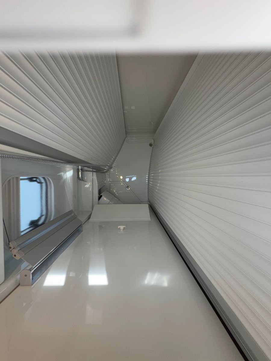 Fahrzeugabbildung Malibu Van first class - two rooms GT skyview 640 LE RB