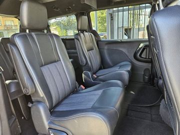 Lancia Voyager - 11