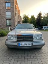 Mercedes-Benz Mercedes Benz W124 E420 H-Kennz. V8 - Mercedes-Benz E 420 von privat