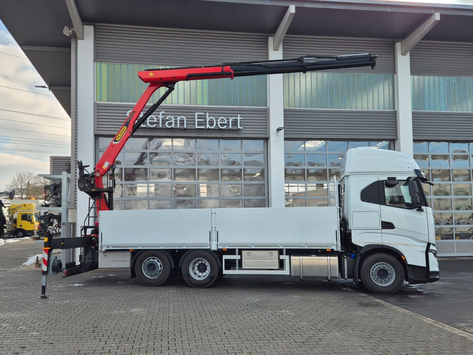 Fahrzeugabbildung Iveco X-Way 530 6x2 Palfinger PK 20.501L TEC3 Navi