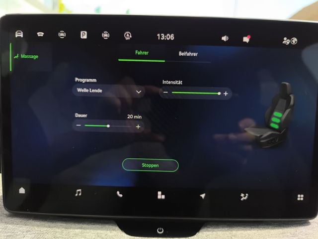 Fahrzeugabbildung SKODA Superb Combi 2.0 TDI DSG Selection AHK MATRIX NA