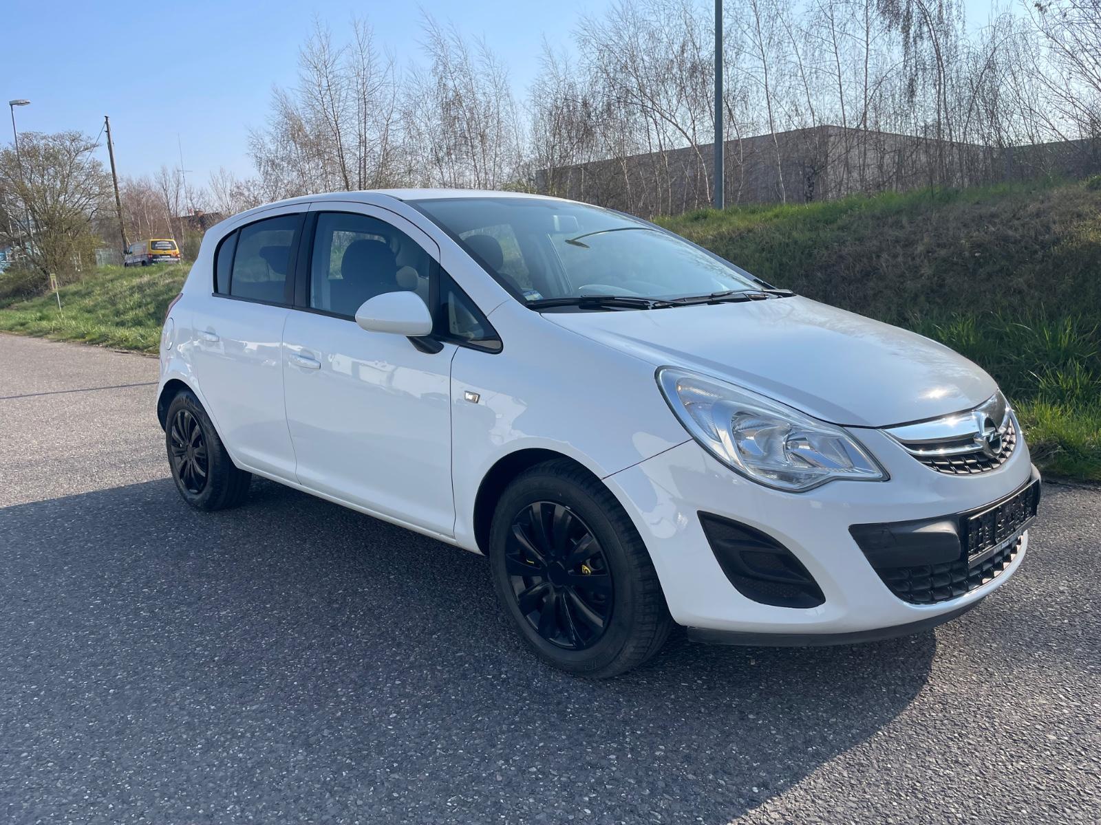 Opel Corsa D Edition(Tüv-Inspektion neu)