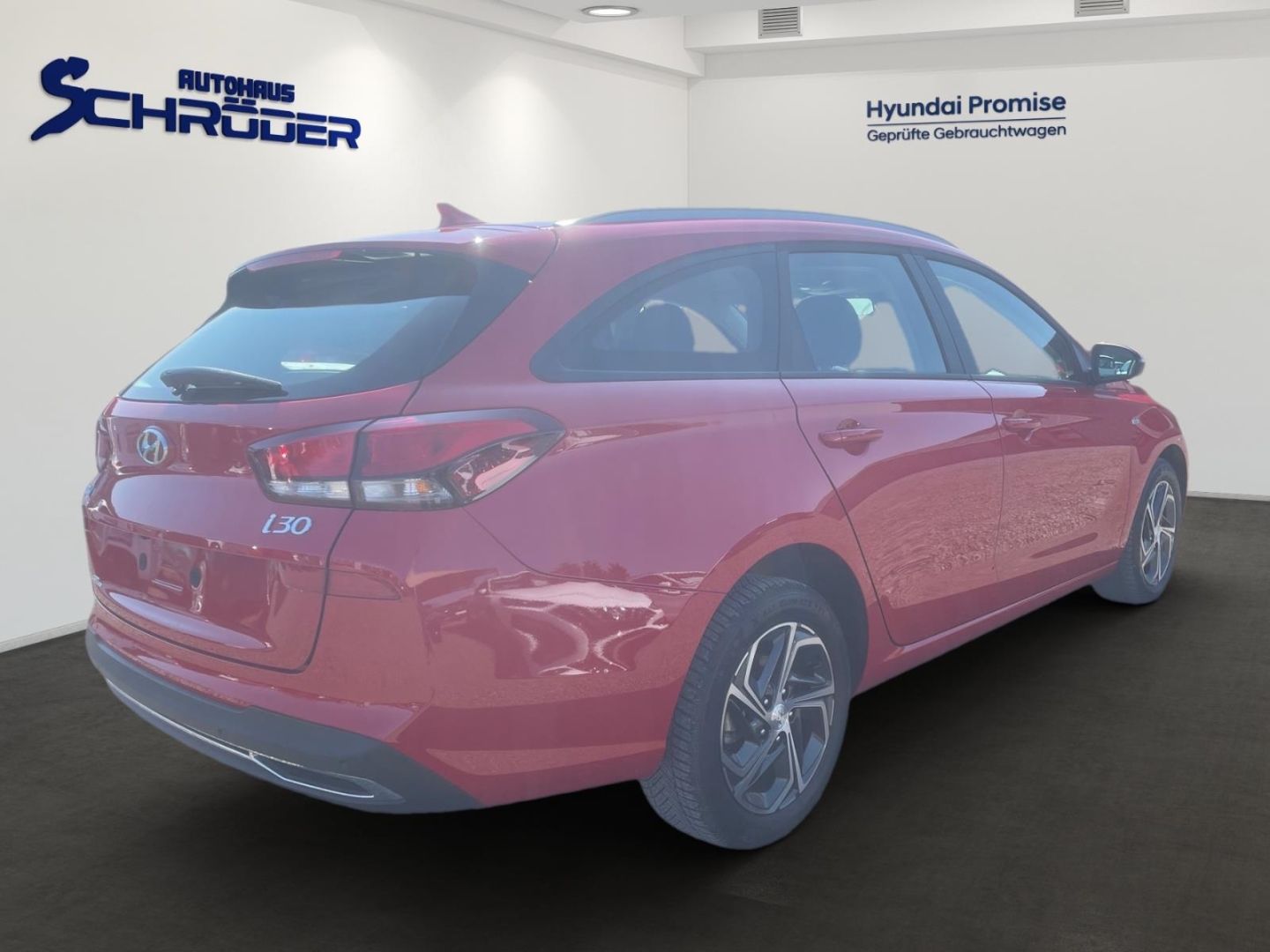 Fahrzeugabbildung Hyundai i30 1.0T Select Mild-Hybrid (48V) Allwetterreife
