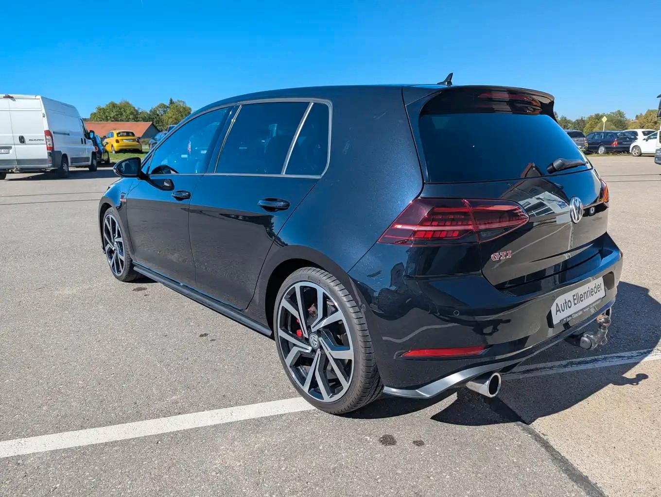 Volkswagen Golf VII Lim. GTI Performance  Panorama, AHK,