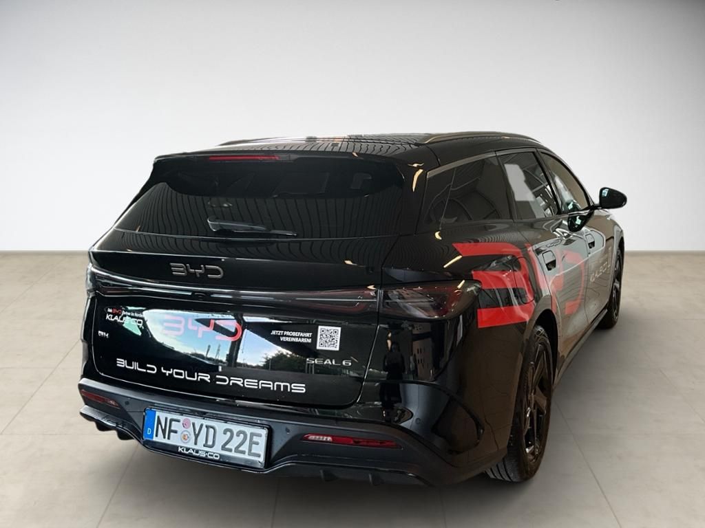 BYD SEAL 6