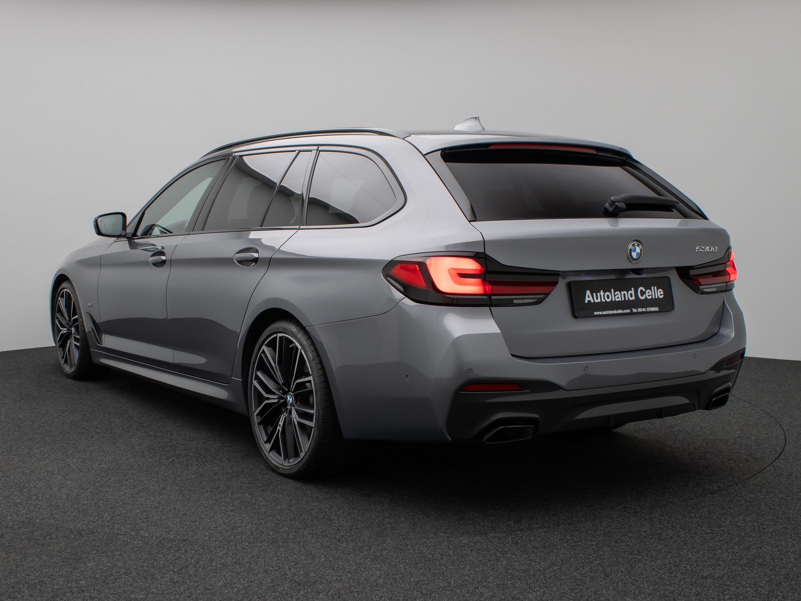 Fahrzeugabbildung BMW 530d M Sport Kamera Laser HUD DAB HiFi Komfort