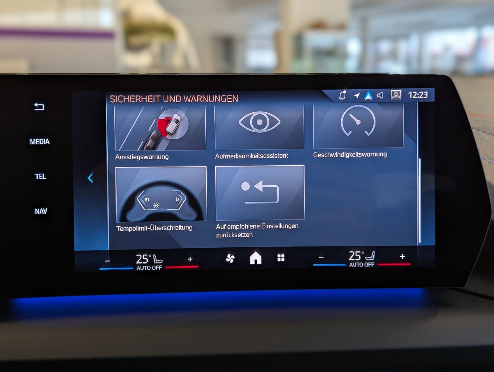 BMW 120 i M-Sport LED-Adaptiv AHK Kamera 18" - Image 24