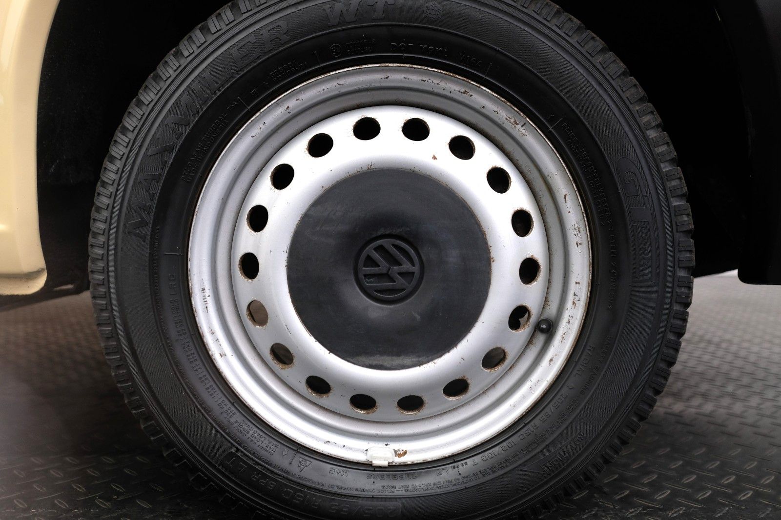 Fahrzeugabbildung Volkswagen T4 LANG EX-KRANKENWAGEN 2,5L STANDHEIZUNG